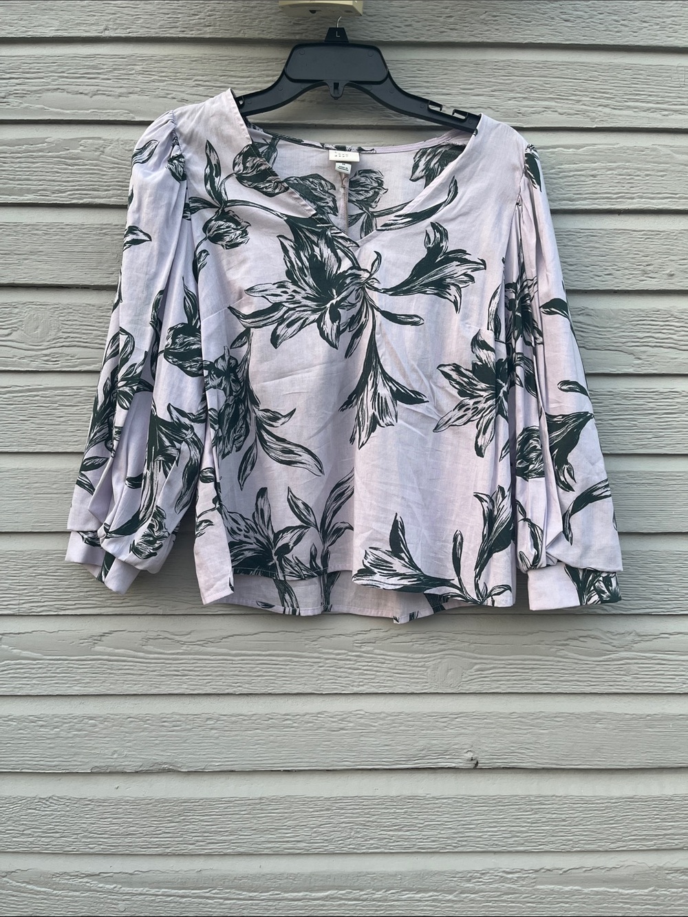 a new day Lavender Floral Balloon-Sleeve Blouse